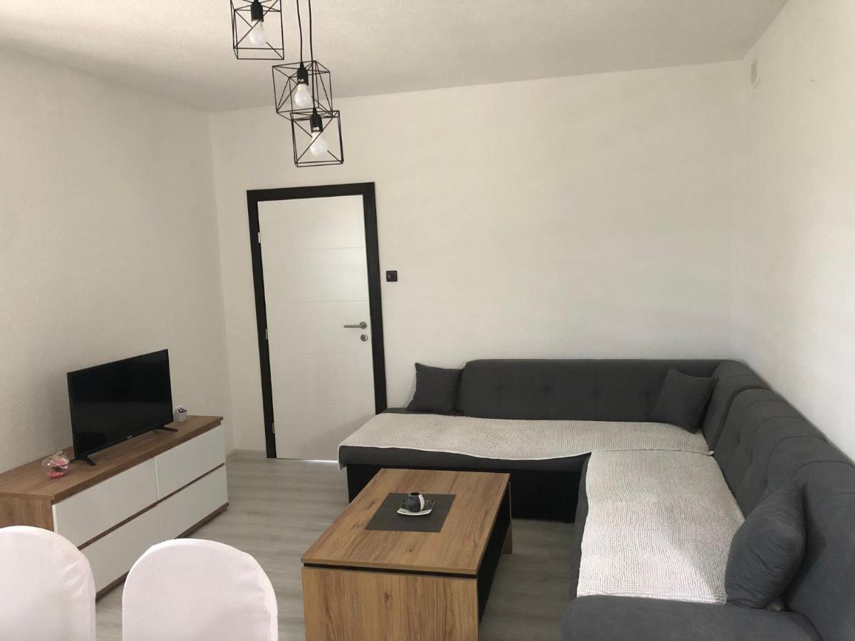 נאום Apartman M&D מראה חיצוני תמונה